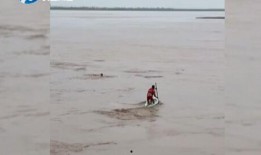 大学生直播吃瓜,大学生吃瓜直播现象解析