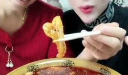 美女吃麻辣鸡瓜,美女挑战麻辣鸡瓜，舌尖上的视觉盛宴