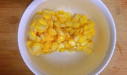 早上吃贝贝瓜和玉米,营养美味一网打尽