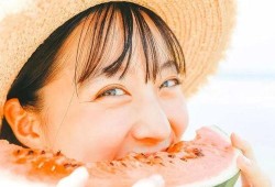 吃瓜人物照片怎么拍,揭秘人物照片中的趣味瞬间