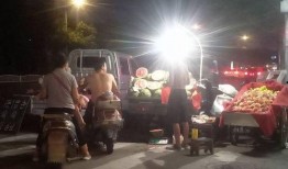 五一广场吃瓜事件,一场引发热议的街头冲突纪实