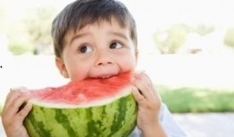 可乐吃瓜视频儿童,儿童视角下的欢乐时光