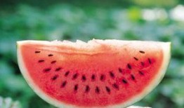 众人吃瓜图片图文素材,吃瓜群众围观娱乐圈大事件