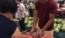 中央大街吃瓜群众,吃瓜群众的热闹日常