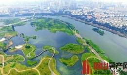 眉山湿地吃瓜,尽享田园休闲时光