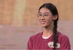 清华才女吃瓜图片,这才是真正的学霸风采