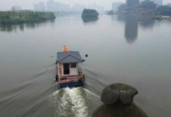 眉山湿地吃瓜,尽享田园休闲时光